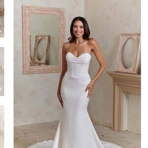 Serene by Madi Lane - Levi size 6